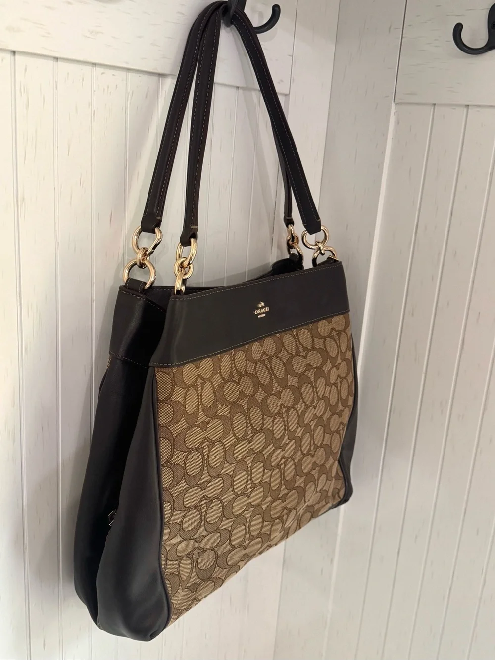 Coach signature lexy